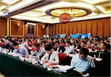 فازت Zongheng بجائزتين في القمة التاسعة لقادة صناعة أنظمة العرض التجارية الصينية (الدولية).